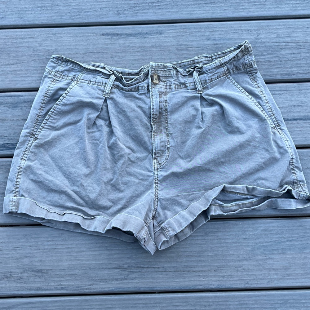 American Eagle; Original Y2K; Dull Olive/Grey; Super Stretch; Cargo Shorts; US16